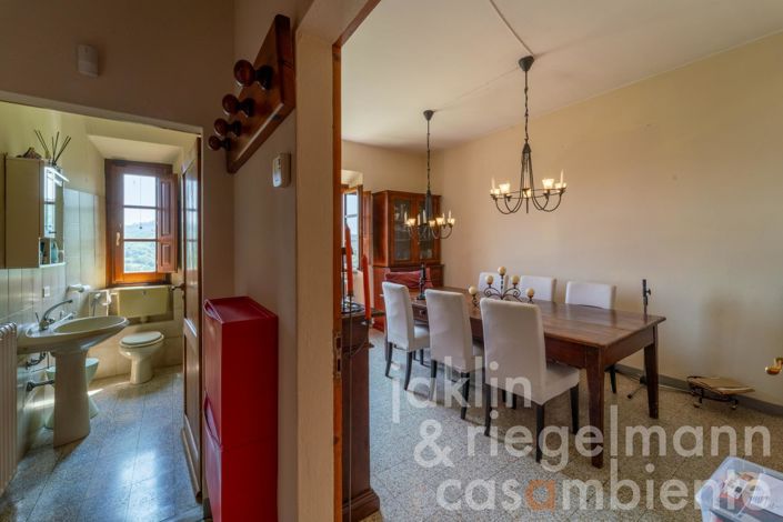 Image No.32-5 Bed Country House for sale