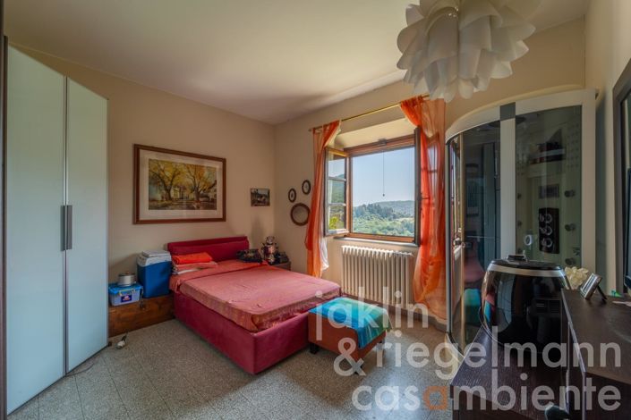 Image No.35-5 Bed Country House for sale