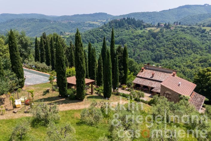 Image No.5-Maison de campagne de 5 chambres à vendre à Gaiole in Chianti