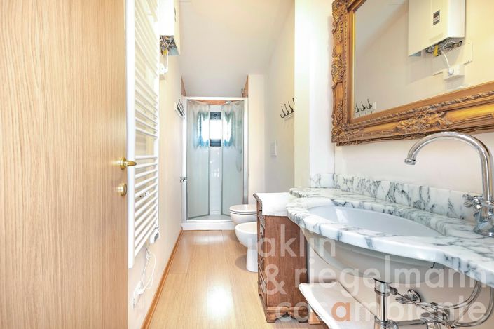 Image No.49-12 Bed Farmhouse for sale