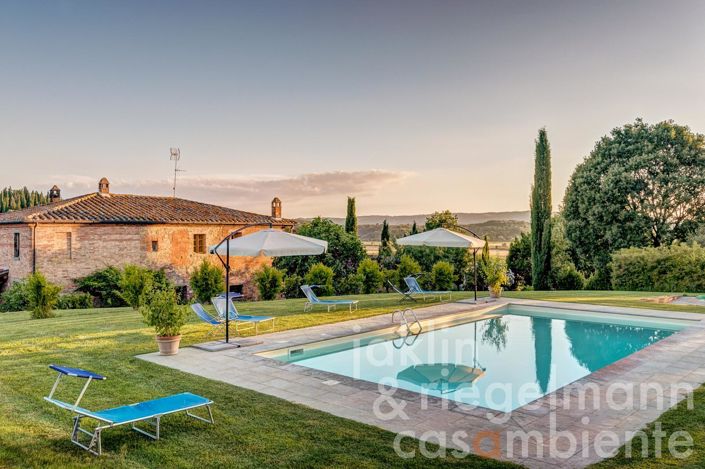 Image No.16-9 Bed Country House for sale