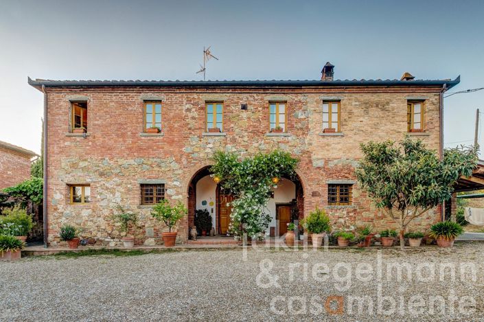 Image No.17-Maison de campagne de 9 chambres à vendre à Foiano della Chiana