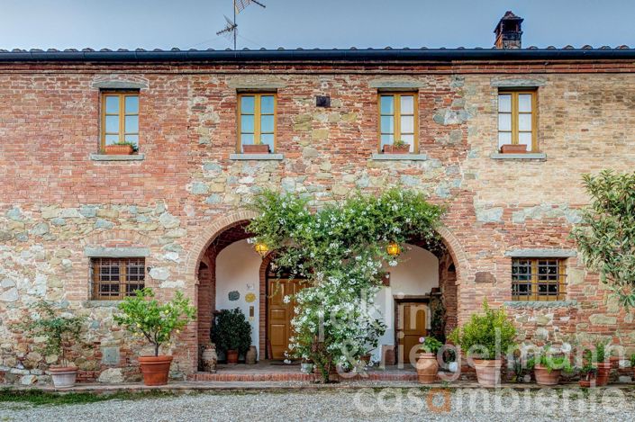 Image No.18-9 Bed Country House for sale