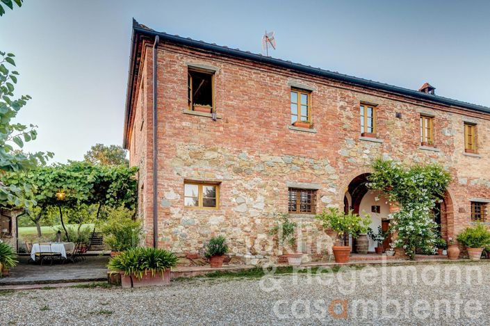 Image No.2-9 Bed Country House for sale