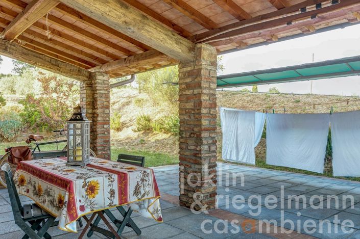 Image No.21-Maison de campagne de 9 chambres à vendre à Foiano della Chiana