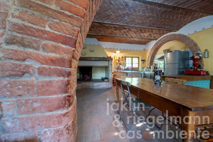 Image No.26-9 Bed Country House for sale