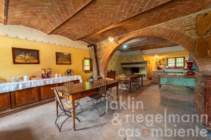 Image No.39-Maison de campagne de 9 chambres à vendre à Foiano della Chiana