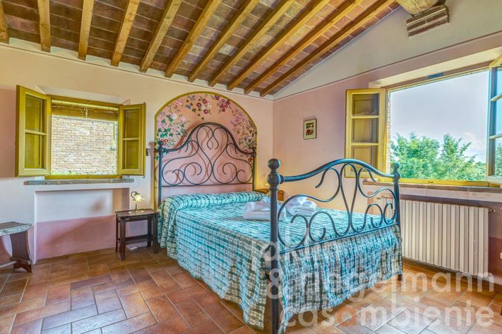 Image No.51-9 Bed Country House for sale