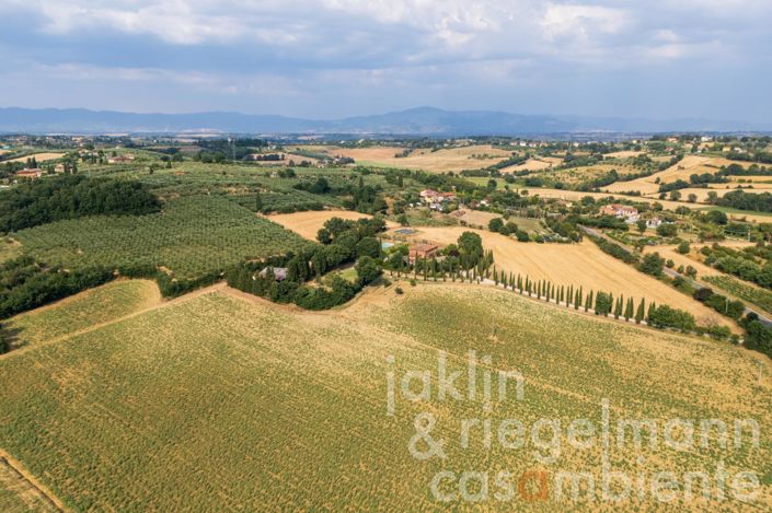 Image No.8-Maison de campagne de 9 chambres à vendre à Foiano della Chiana