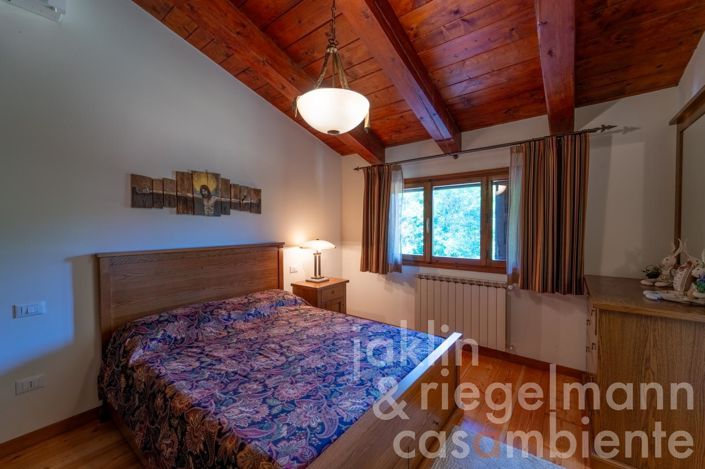 Image No.20-4 Bed Country House for sale