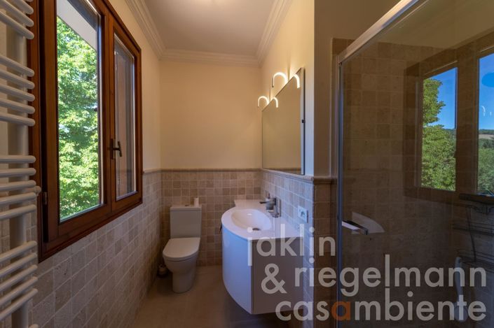 Image No.21-4 Bed Country House for sale