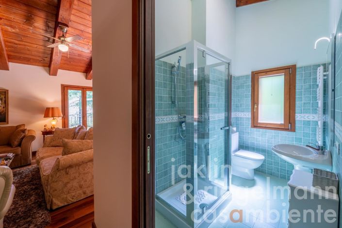 Image No.26-4 Bed Country House for sale