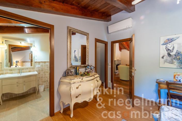 Image No.30-4 Bed Country House for sale