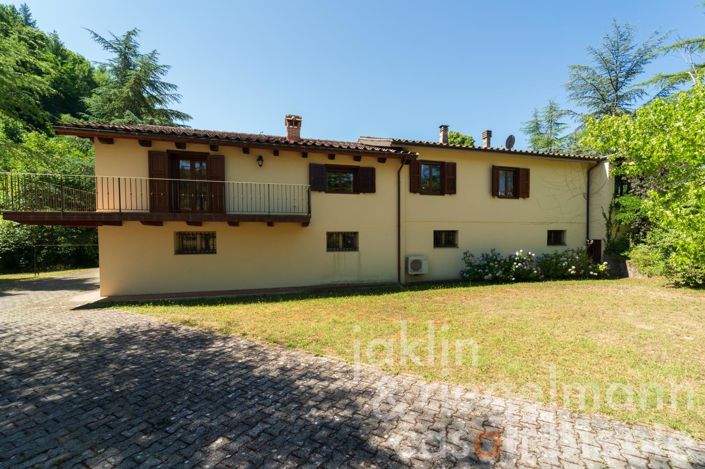 Image No.4-4 Bed Country House for sale