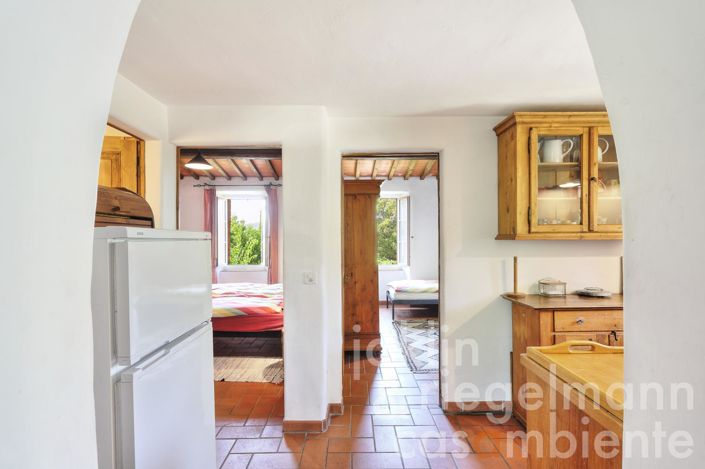 Image No.22-Maison de campagne de 4 chambres à vendre à Sassetta