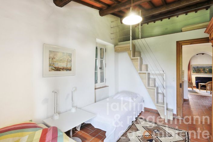 Image No.25-Maison de campagne de 4 chambres à vendre à Sassetta