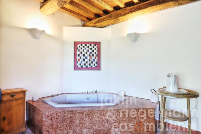 Image No.29-Maison de campagne de 4 chambres à vendre à Sassetta