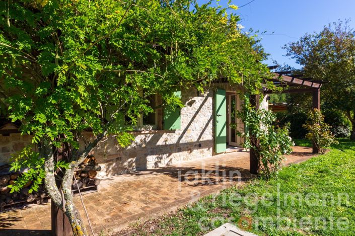 Image No.18-6 Bed Country House for sale