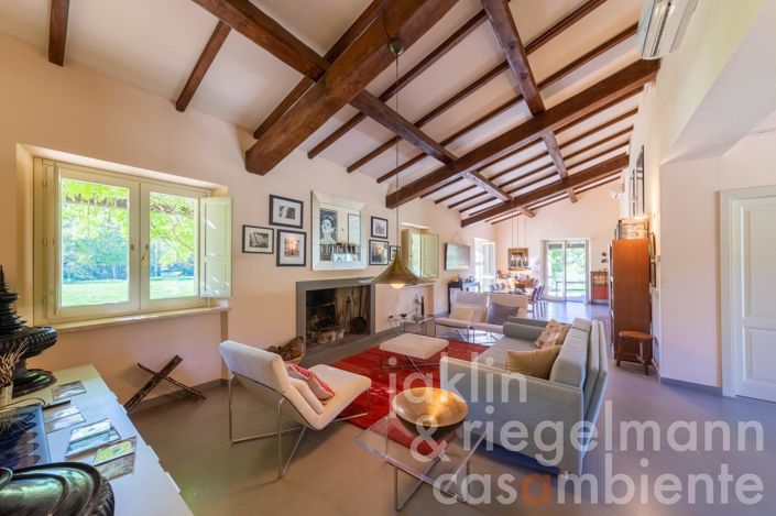 Image No.22-6 Bed Country House for sale