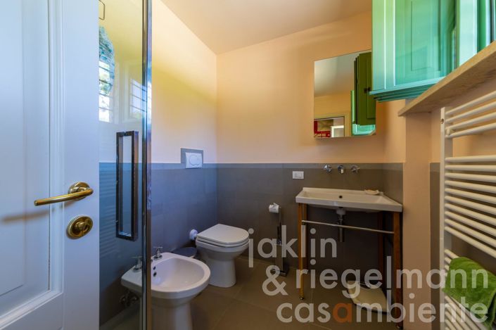 Image No.34-6 Bed Country House for sale