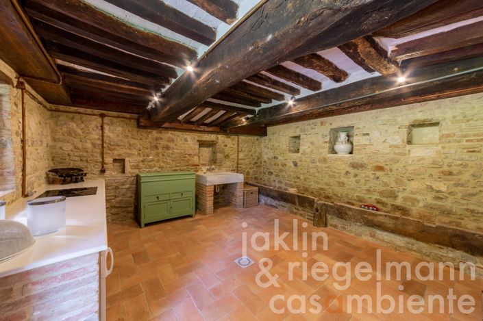 Image No.46-6 Bed Country House for sale