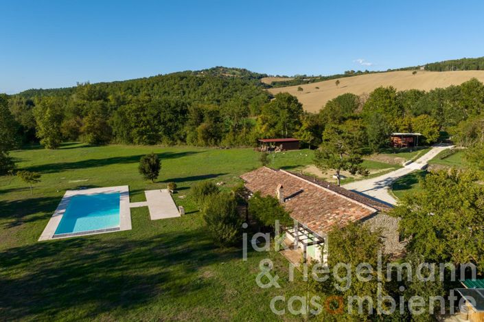 Image No.8-6 Bed Country House for sale