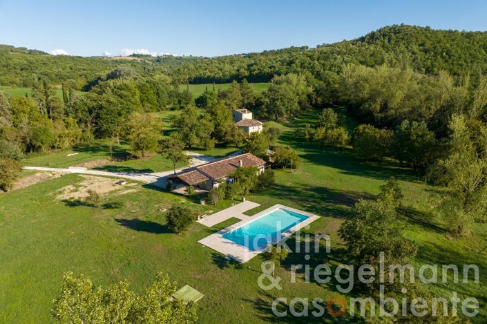 Image No.10-6 Bed Country House for sale