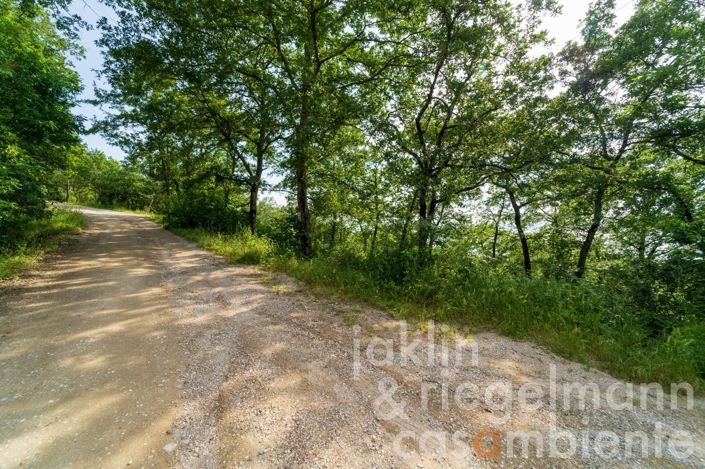 Image No.19-Maison de campagne de 3 chambres à vendre à Magione