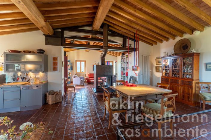 Image No.1-Maison de campagne de 5 chambres à vendre à La Spezia