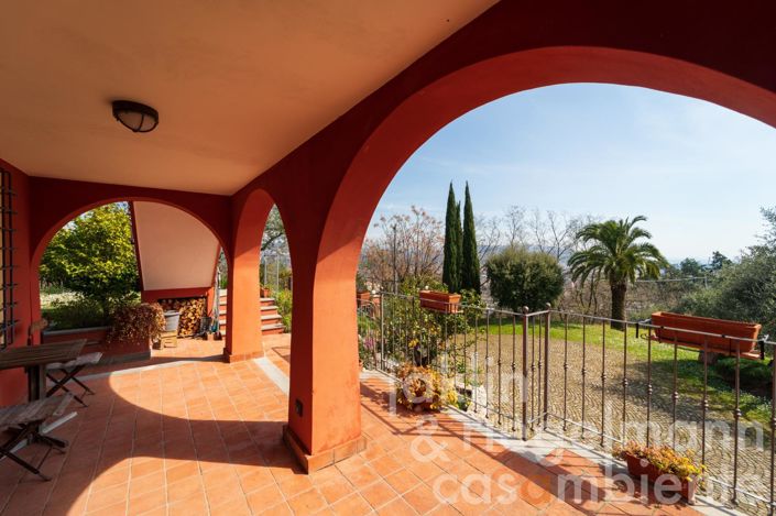 Image No.15-Maison de campagne de 5 chambres à vendre à La Spezia