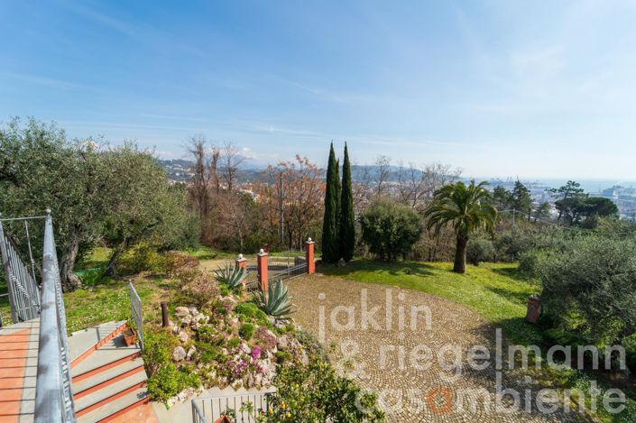 Image No.24-Maison de campagne de 5 chambres à vendre à La Spezia