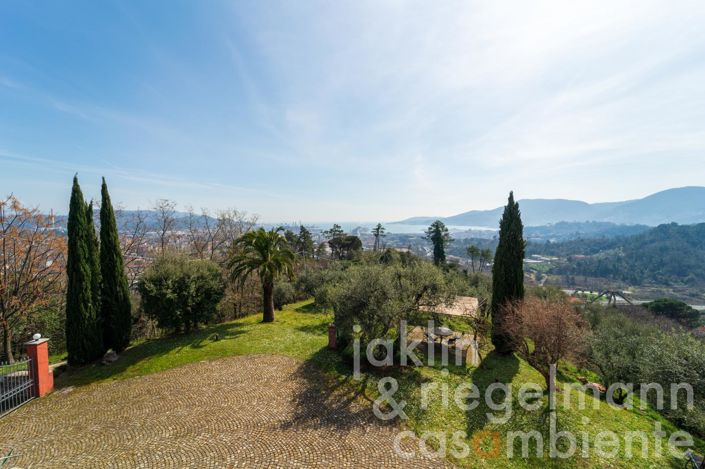 Image No.25-Maison de campagne de 5 chambres à vendre à La Spezia