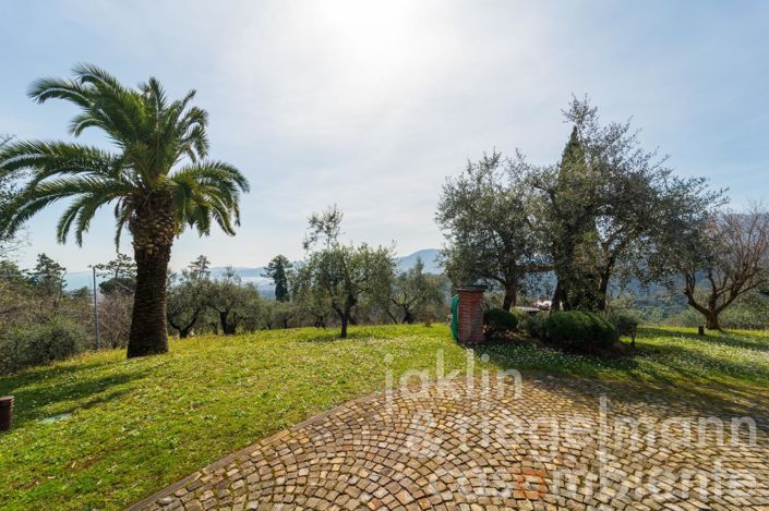 Image No.30-Maison de campagne de 5 chambres à vendre à La Spezia