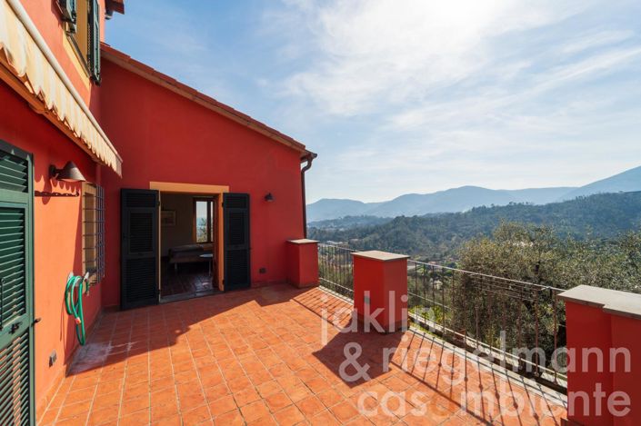 Image No.61-Maison de campagne de 5 chambres à vendre à La Spezia