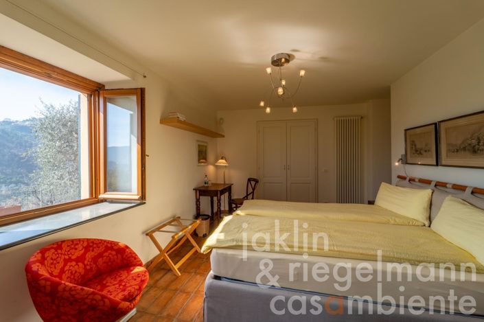 Image No.71-Maison de campagne de 5 chambres à vendre à La Spezia