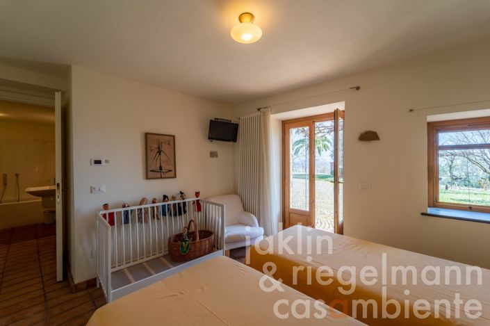 Image No.75-Maison de campagne de 5 chambres à vendre à La Spezia