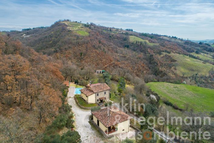 Image No.1-Maison de campagne de 4 chambres à vendre à Città di Castello