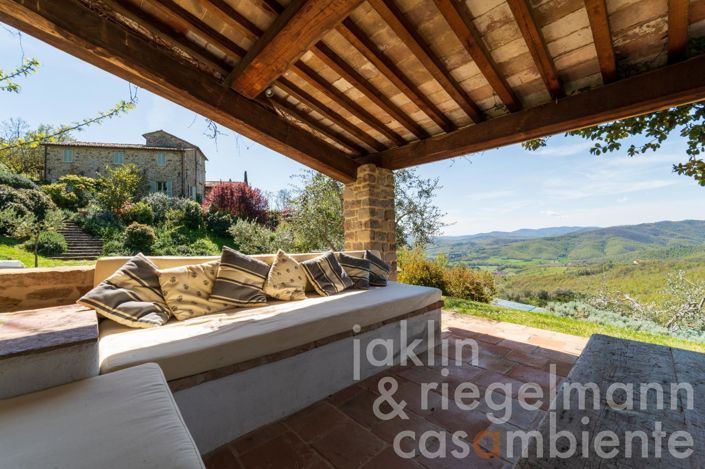 Image No.1-5 Bed Country House for sale