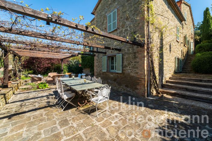 Image No.17-5 Bed Country House for sale