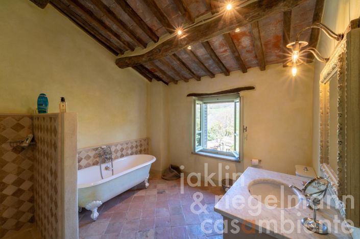 Image No.50-5 Bed Country House for sale
