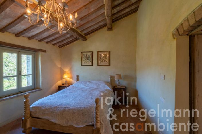 Image No.51-5 Bed Country House for sale