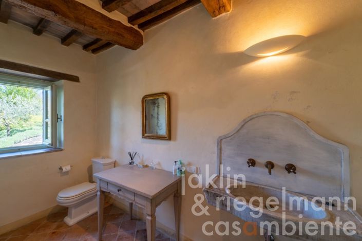 Image No.63-5 Bed Country House for sale