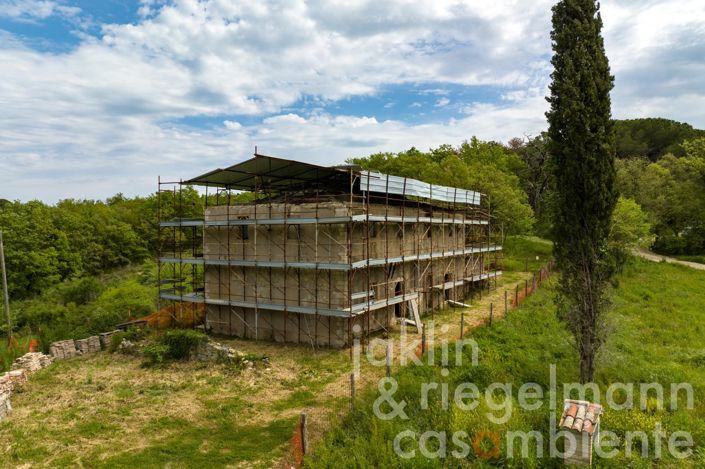 Image No.10-Maison de campagne de 4 chambres à vendre à Todi
