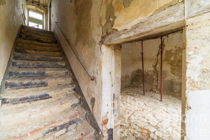 Image No.22-Maison de campagne de 4 chambres à vendre à Todi