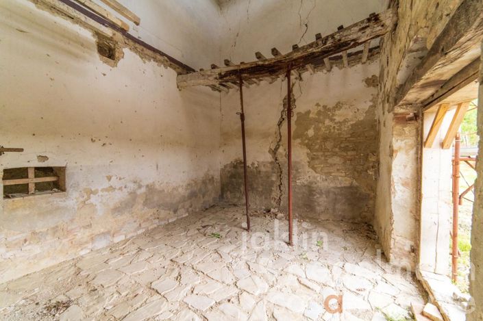 Image No.23-Maison de campagne de 4 chambres à vendre à Todi