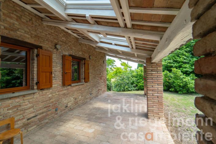 Image No.21-5 Bed Country House for sale