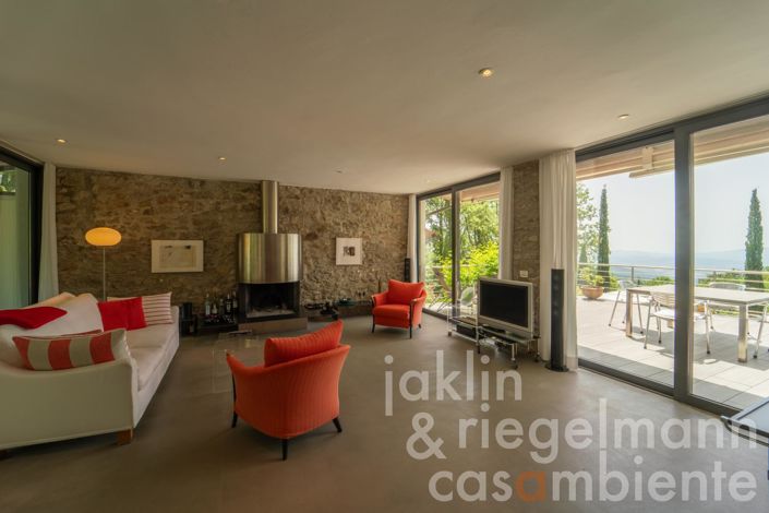 Image No.14-2 Bed Country House for sale