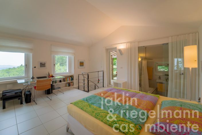 Image No.23-2 Bed Country House for sale