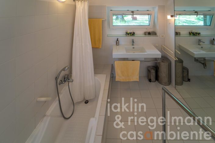 Image No.24-2 Bed Country House for sale