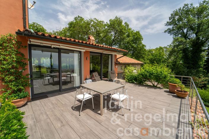 Image No.10-2 Bed Country House for sale